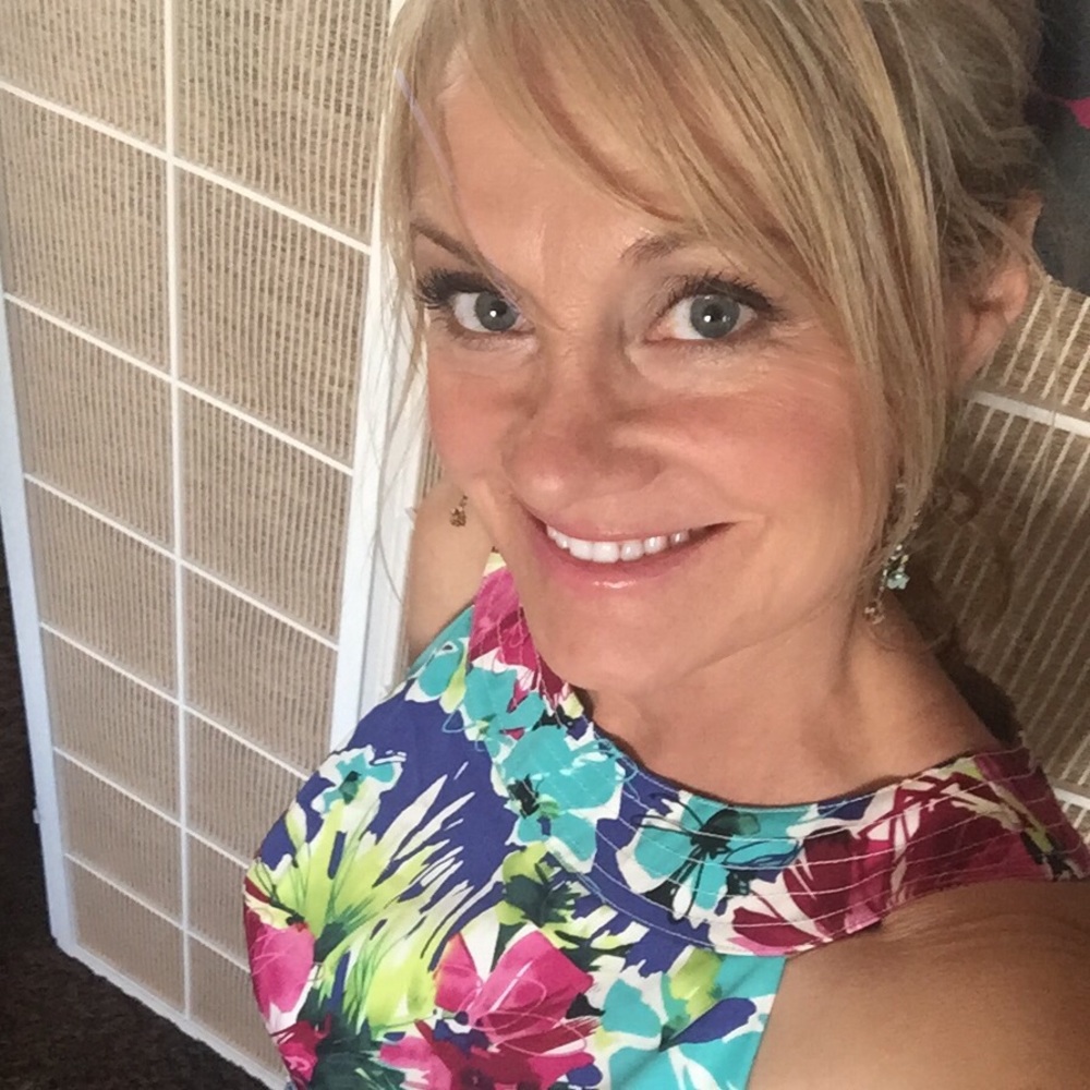 Meet your Posher, Myrna